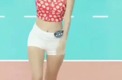 小姐姐风韵翩翩,魅力四溢的时尚风采